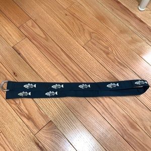 Men’s Vineyard Vines Large Belt - navy fish